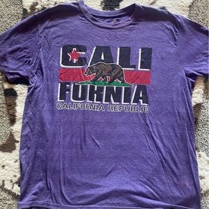 ⭐️2 for $5⭐️California Tee XL